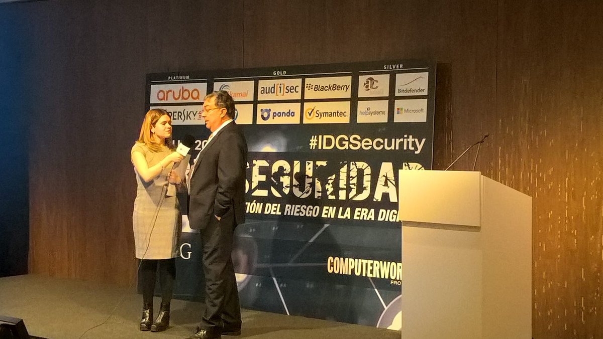Fujitsu_ES's tweet photo. Florencio Díaz de ANF está presentando la solución conjunta de @Fujitsu_ES ANF y Bechtle en materia de #GDPR en el Forum 2018 de #Ciberseguridad #IDGSecurity https://t.co/GjyyID51lJ
