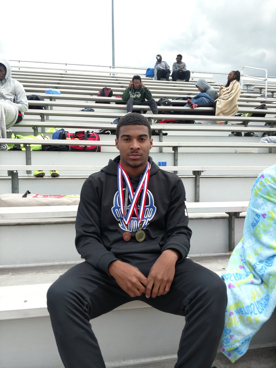 Hunt_CC_Track's tweet photo. Congratulations to Dionte for his 1st place finish in the Long Jump and 3rd place finish in the 100 M Dash at the Scott Jones Memorial Invitational https://t.co/GVEl8cXmwO