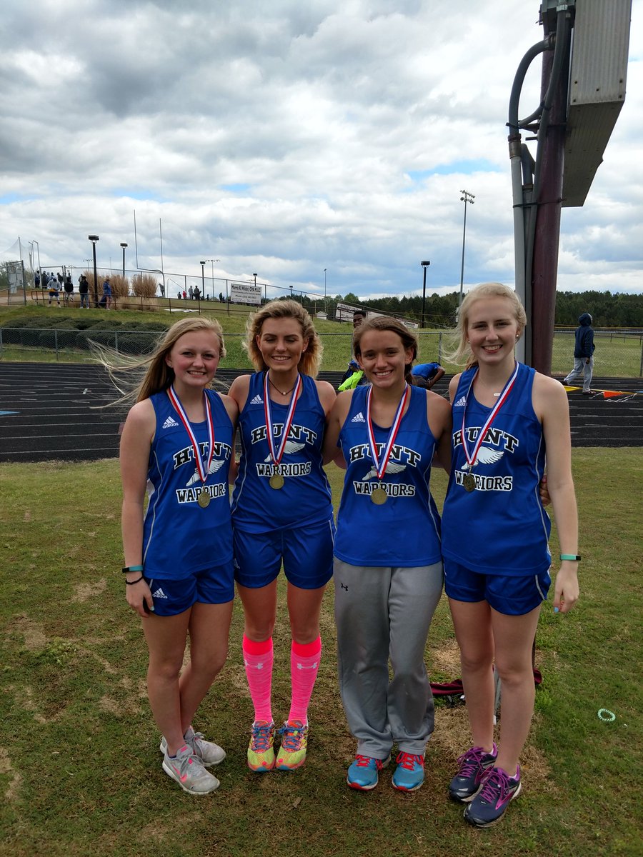 Hunt_CC_Track's tweet photo. Congratulations to the 4x800 team of Mollie, Isabel, Rebekah, &amp; Kate for their 1st place finish in the Scott Jones Memorial Invitational https://t.co/Ej9PXqsCkZ