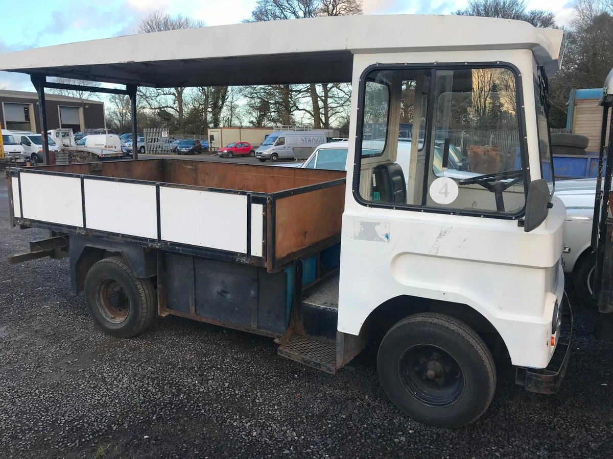 Looking into sustainable transport options for @DukesGardens &amp; <a href="/grow_n22/">GrowN22</a>. Reconditioned milkfloat is one option. Cargo trike is another. Great chatting with Tom <a href="/OutspokenDeliv/">Outspoken Delivery</a> about <a href="/CyclesMaximus/">CyclesMaximus</a> 💪🚴🚛🌱 #pedalpower #cargobike