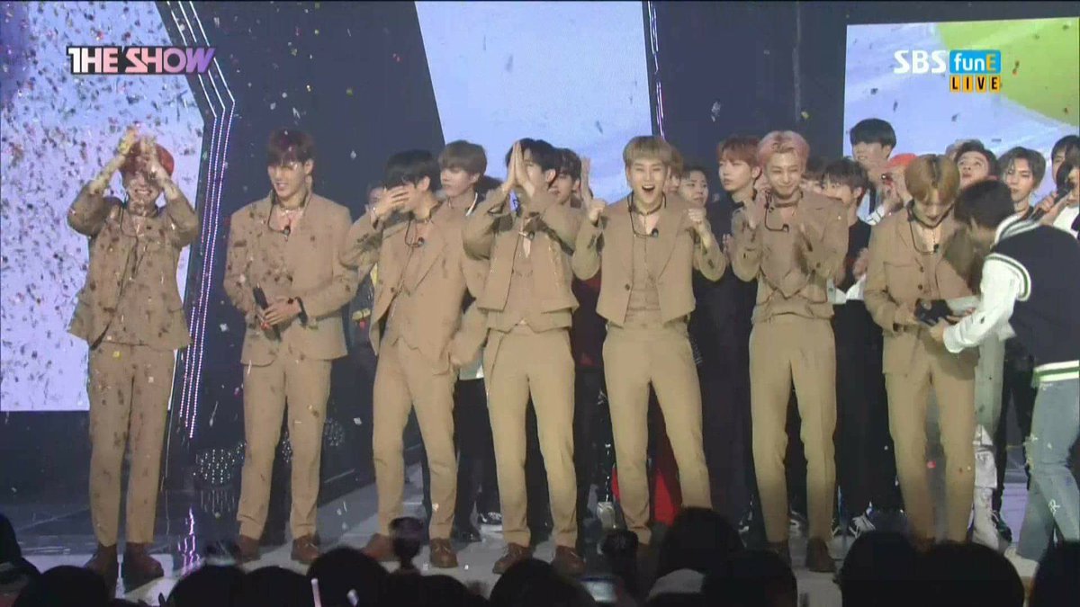 PortalMonstaX's tweet photo. [🏆] Monsta X ganha seu primeiro 1st win com Jealousy no The Show ❤ Parabéns meninos !!!
#Jealousy1stWin https://t.co/RPfJjvDPP7