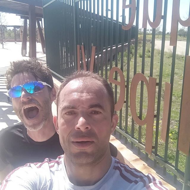 jmma19's tweet photo. Revisando cuestas, hasta el infinito y más allá 🙈 #running #run4fun #sol #primavera #ahorasi #cuestas #persiguiendolaluz #parquefelipevi #parquevaldebebas https://t.co/ThDcgjdnfd https://t.co/Yixm5CaxIj
