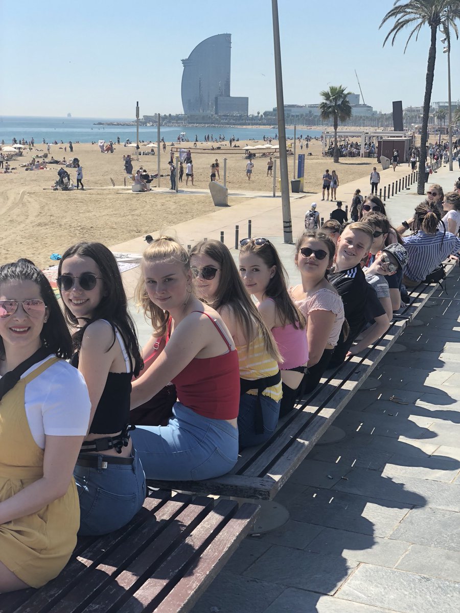 larkmeadschool's tweet image. Sea views #barcelona2018 #Barcelonetabeach #LarkmeaddoesBarcelona #schooltrip #day2
