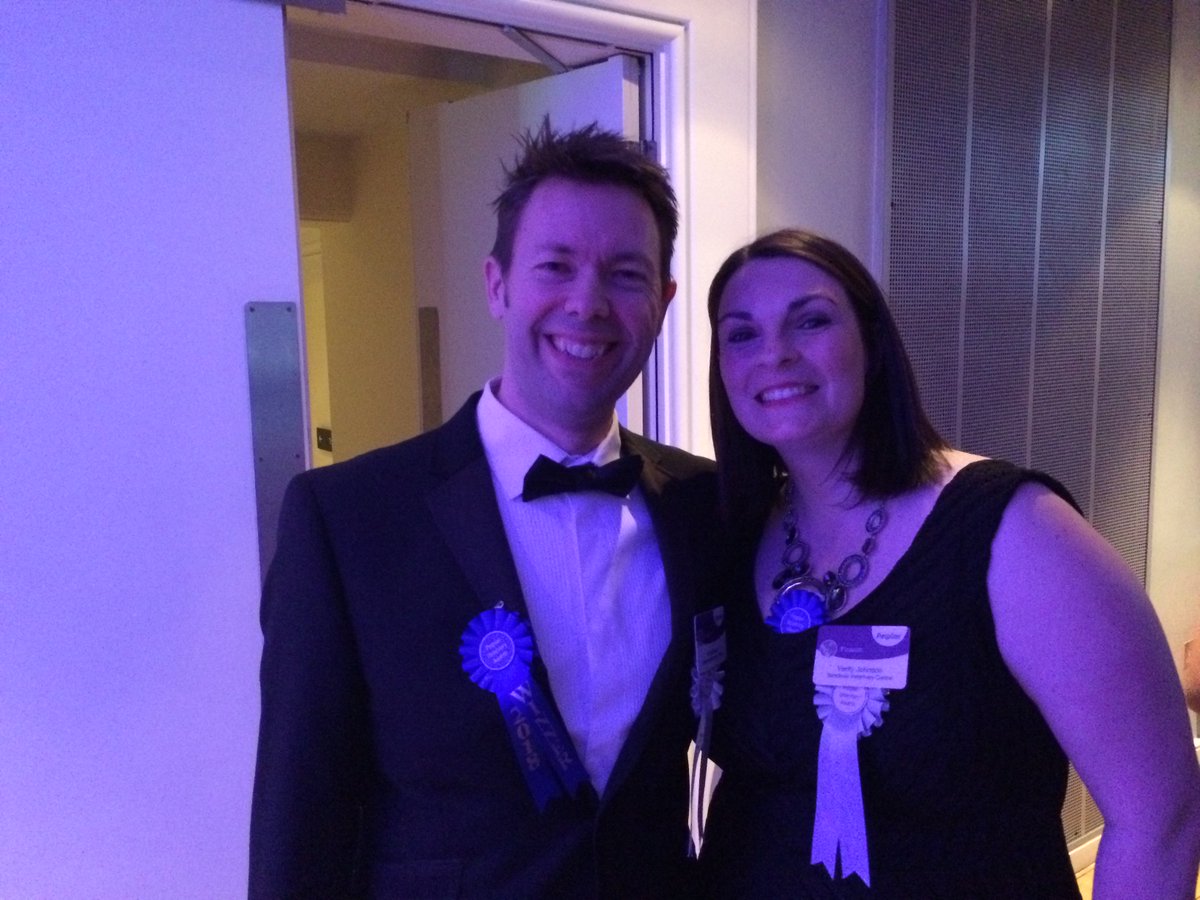 SurreyVet's tweet photo. Huge congratulations to @SurreyVet partner practice @SandholeVets for winning #vetpracticeoftheyear at the recent @PetplanUK awards.  Also to fourth year student @zoenalborczyk for winning a prize for her research work with @neurovet_clare https://t.co/KcO4K5nZ6g