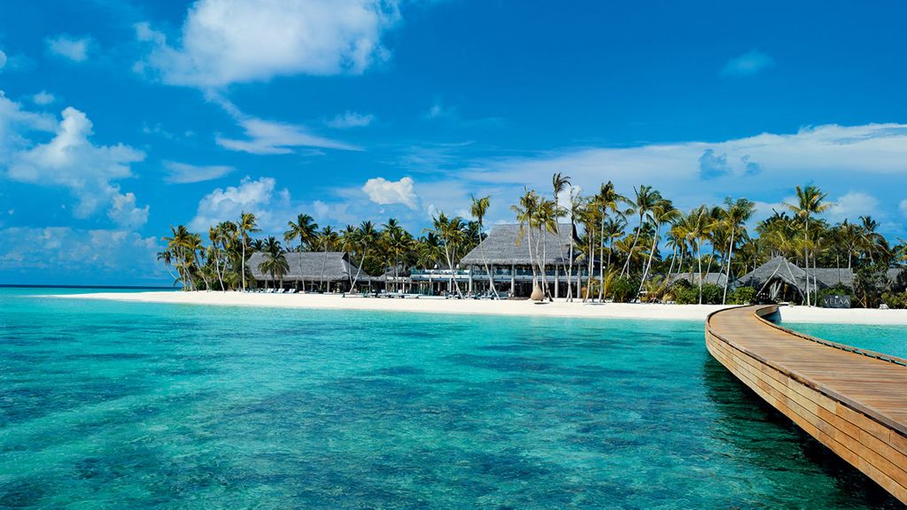 Luxury island. Мальдивы остров Velaa. Отель Velaa private Island Maldives. Заставка на рабочий стол Мальдивы. Атолл.