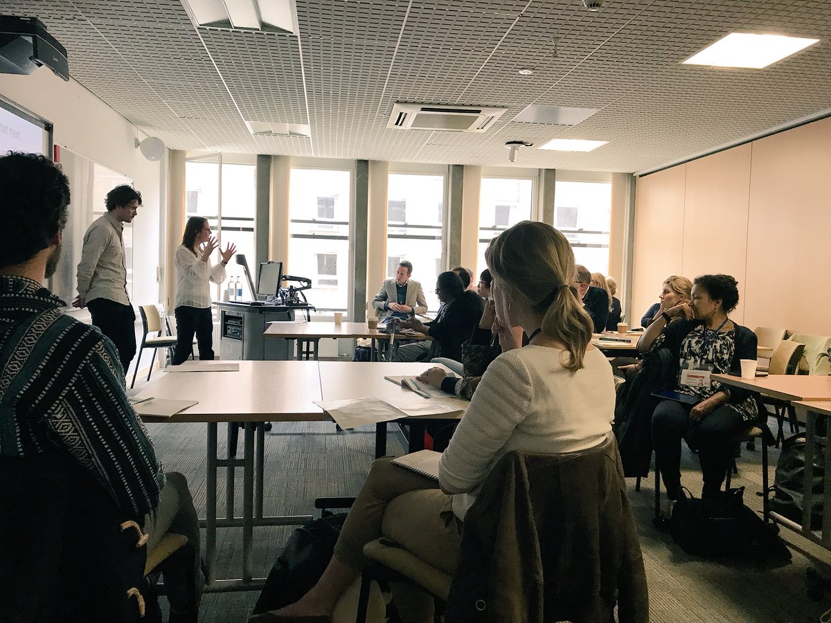 Tom, Jane and co show <a href="/UCLConnectedC/">Connected Curriculum</a> in practice in the <a href="/UCLSoM/">UCL School of Management</a> business research centre super <a href="/moodle/">Moodle | Online learning, delivered your way.</a> for over 500 students across three cohorts of IMB #UCLEducationConference