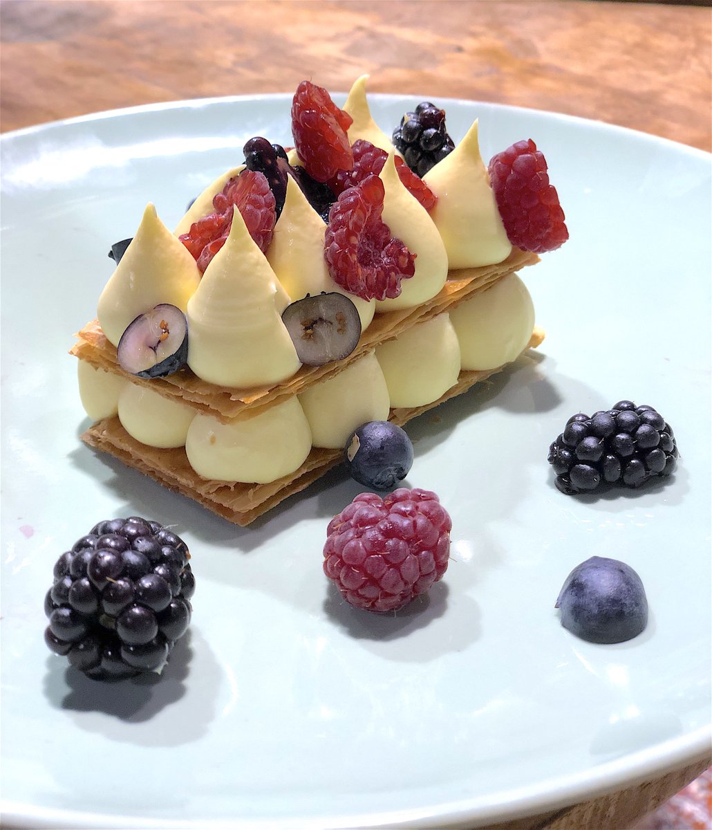 Ayer estuvimos en la feria <a href="/AlimentariaBCN/">Alimentaria</a> elaborando dos recetas con masa de hojaldre de <a href="/C_Tarradellas/">Casa Tarradellas</a> ¡Muchas gracias a los todos los asistentes y al equipo de Casa Tarradellas por confiar en mi!