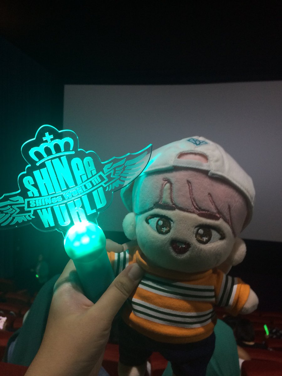 jinkissonyou's tweet photo. Thankyou very kamsa to @MYShawols for doing events for Malaysian shawols that i got the opportunity to meet a lot of amazing shawols . Love it sooo much 💕 Loves this troop 😂 #SWCVDVDinMY https://t.co/mJpmaV0KL3