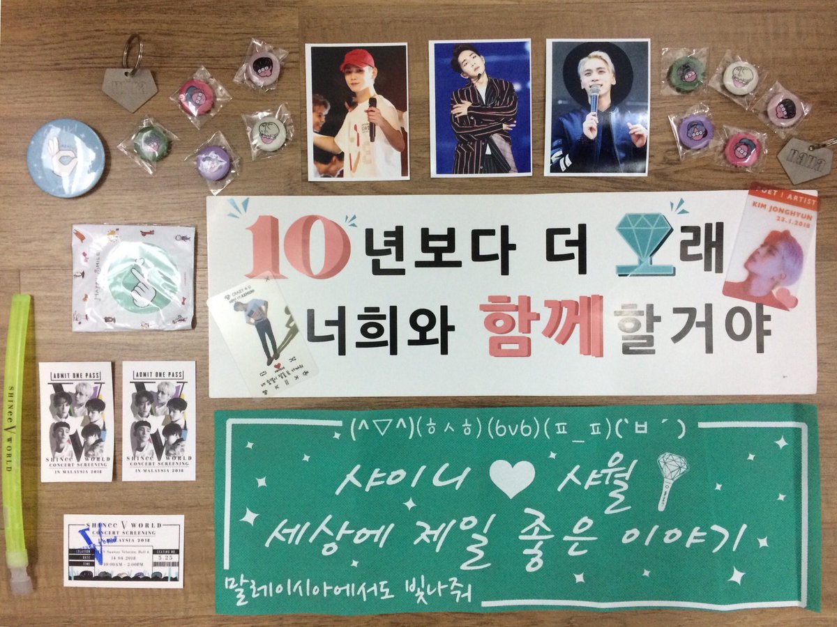 jinkissonyou's tweet photo. Thankyou very kamsa to @MYShawols for doing events for Malaysian shawols that i got the opportunity to meet a lot of amazing shawols . Love it sooo much 💕 Loves this troop 😂 #SWCVDVDinMY https://t.co/mJpmaV0KL3