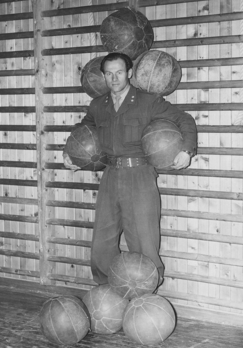 ArabArchiveDUFC's tweet photo. #ArabArchive Player Spotlight - Harry Boye Karlsen
Apps 38 Goals 7
https://t.co/VjecSUWayJ https://t.co/gccwpxLcgq