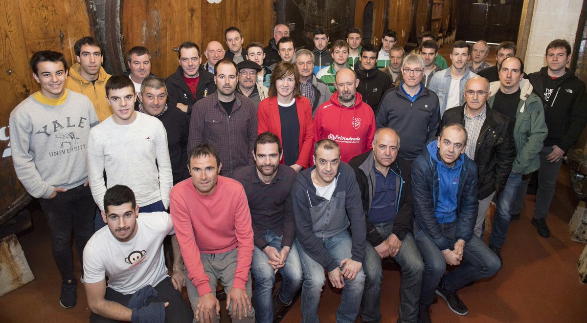 XV BERRIA TXAPELKETA (argazki ofiziala)