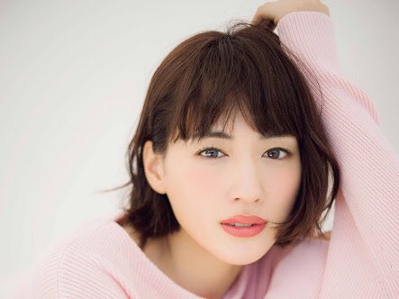 21 綾瀬はるかの最新切りっぱなしボブが可愛すぎ 過去の髪型もドラマ別に Yotsuba よつば