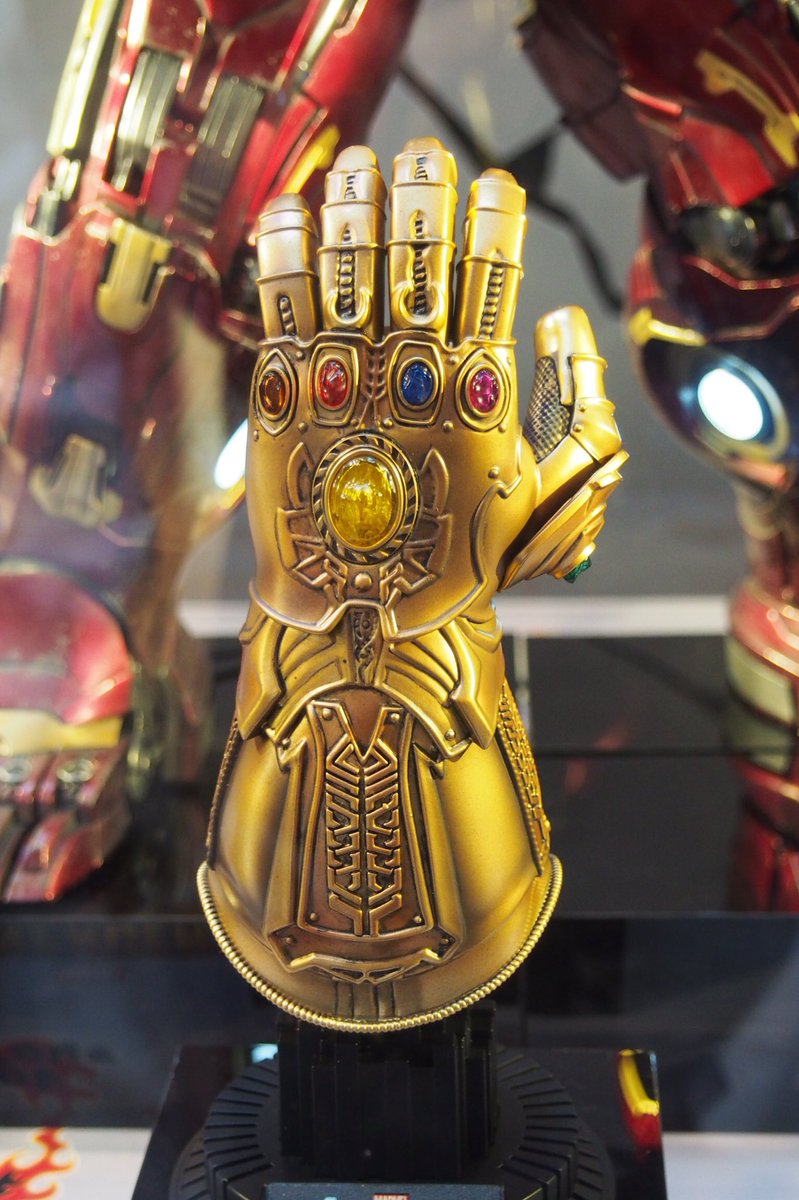 infinity gauntlet hot toys