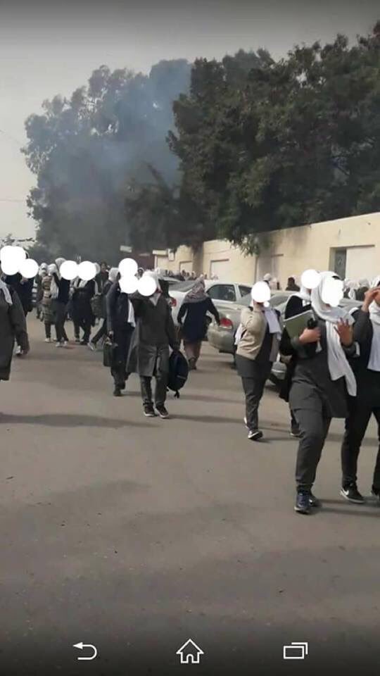 Onlyllibya's tweet photo. نشوب حريق  بمبنى مدرسة فتاة الثورة "للبنات" في مدينة طرابلس صباح اليوم ، تدارك الموقف بسرعة من قبل الأساتذة ورجال الأطفاء و��خلاء  المدرسة من الطالبات وبحمد الله لا توجد إصابات نسأل الله السلامة للجميع . #ليبيا https://t.co/UDbg8B35QE