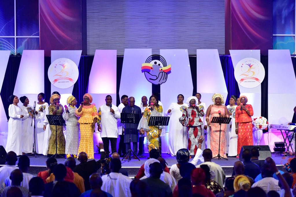 FWCAbuja's tweet image. The atmosphere is electrifying as we dance and celebrate God's favour upon Family Worship Centre. #MyFWCStory #FWCat25 #StartedFromBottom