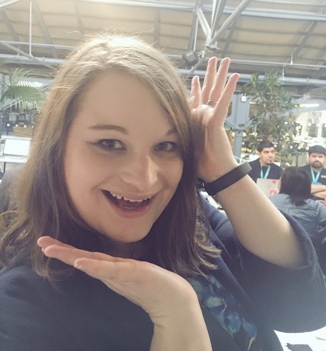 Fabia_hs's tweet photo. ‘Who’d forget this face’ @Tmrw_can_wait #pitchday #havkathon #BankOfAPIs https://t.co/ULLxOjeySr