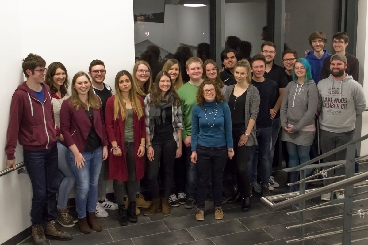 Nun ist es soweit: Alle Genehmigungen sind da, die Planungsphase ist quasi abgeschlossen! Das Team des #uniballBamberg hat großartige Arbeit geleistet! Hier seht ihr all die fleißigen Leute, die euch den #ball am 18.05. ermöglicht haben!
#uniball2018 #tanzen #bamberg #uni