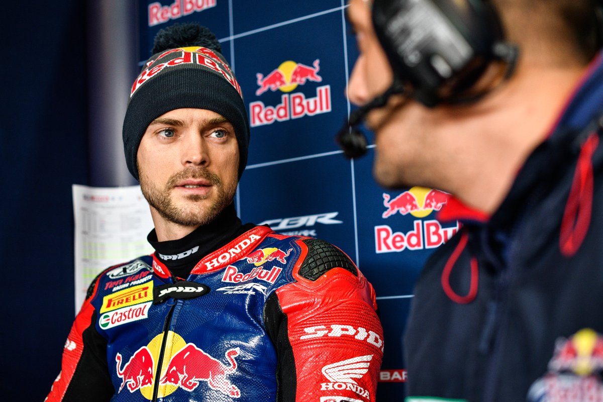 HondaWSBK's tweet photo. UPDATE: We're happy to report that @leoncamier will be leaving hospital in Alcaniz this afternoon and heading home to Andorra today to continue with his recovery. We wish him a speedy recovery and look forward to welcoming him back on his #Fireblade soon! https://t.co/J9FDoMZ5Ge