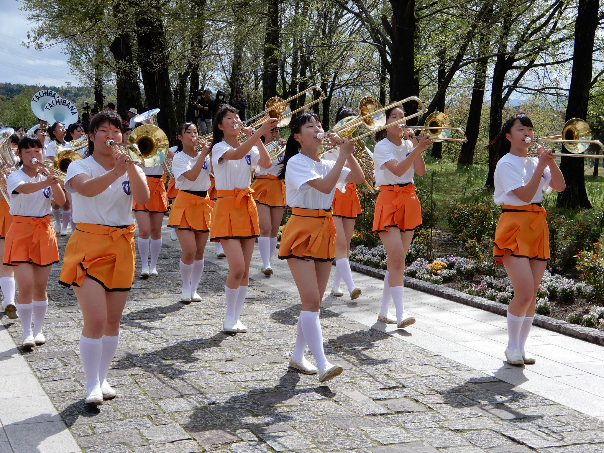 あまくち En Twitter 京都橘高等学校吹奏楽部を見に ブルーメの丘 行ってきました 気温は低く寒かったのですが部員さんは元気いっぱいでした 京都橘高等学校吹奏楽部のみなさま本日もありがとうございました