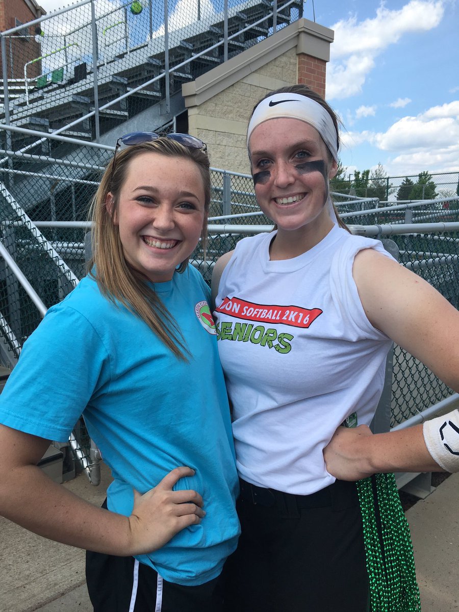 saylor_norton's tweet photo. Happy birthday B Rice! Hope your day is the best! Love and miss ya! #ManagingIsLife #OnceAManagerAlwaysAManager https://t.co/s1mymq6qqU