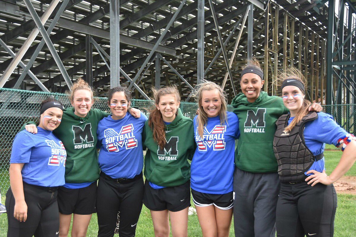 saylor_norton's tweet photo. Happy birthday B Rice! Hope your day is the best! Love and miss ya! #ManagingIsLife #OnceAManagerAlwaysAManager https://t.co/s1mymq6qqU