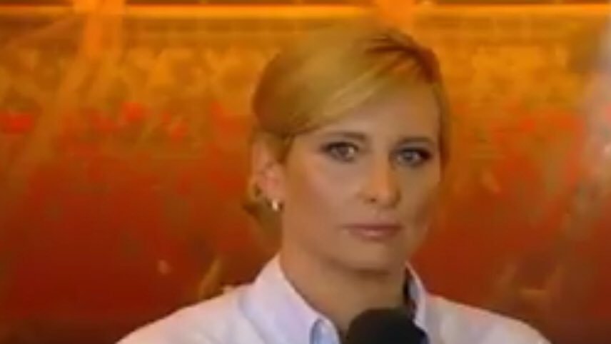 highway2hellyea's tweet photo. #ClosingCeremony Never have I ever seen resting bitch face on Joh’s face before! Shame on you #CG2018 You not only peeved Australia off with your disappointing coverage of the closing ceremony, you took away JG’s ALWAYS SMILING face!! https://t.co/tOVDCWB293