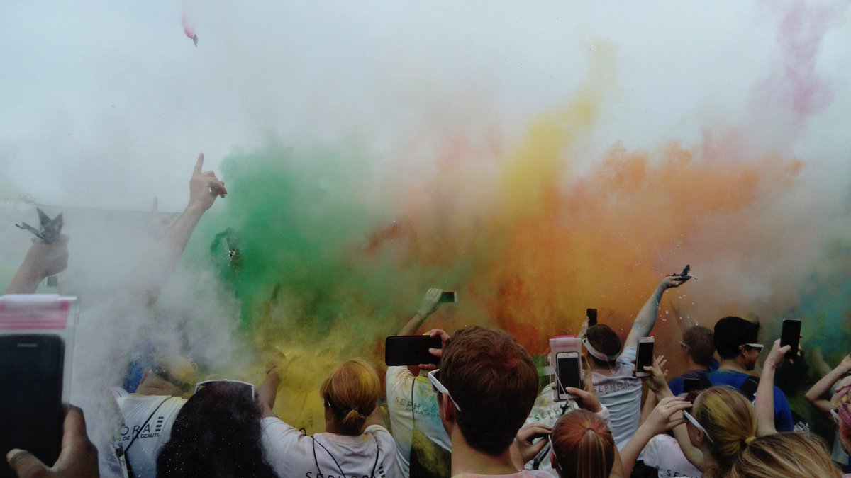 JungleJulien's tweet photo. Super moment à la #colorrun #Paris avec la team @rumeurpublique ! J'ai adoré 💛💙💚❤️ #TheColorRunBySephora @TheColorRunFR https://t.co/2aGxrc6afD
