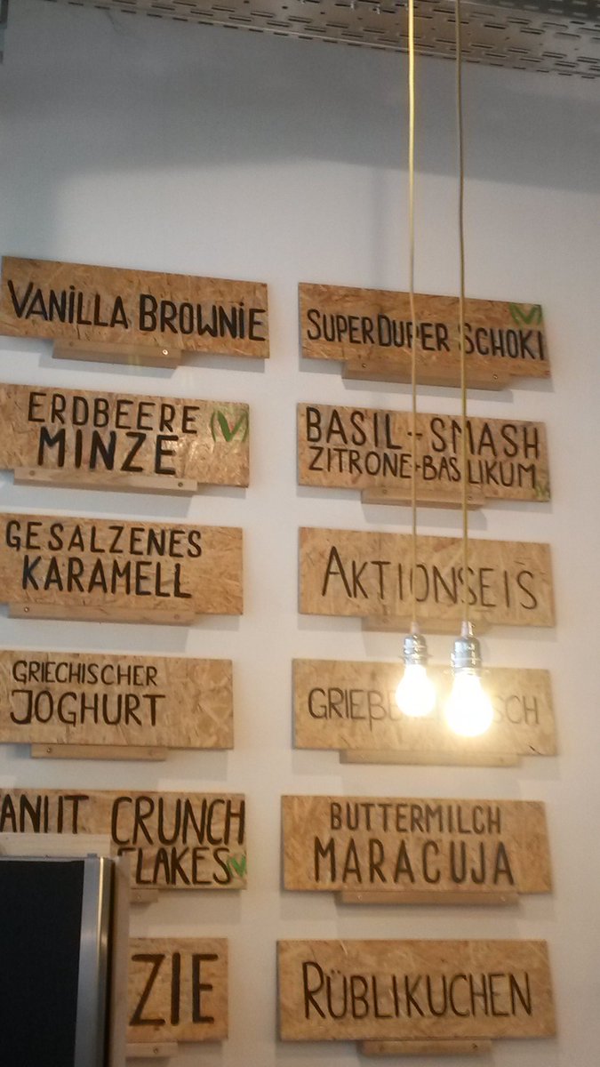 DaGr77's tweet photo. Mit nem Bulli fing alles an, seit >1 Jahr gibt's ihn nun in der TÜ #Claus 3. Station #kaffeis @DasKaffeis https://t.co/D1HKZvlyay