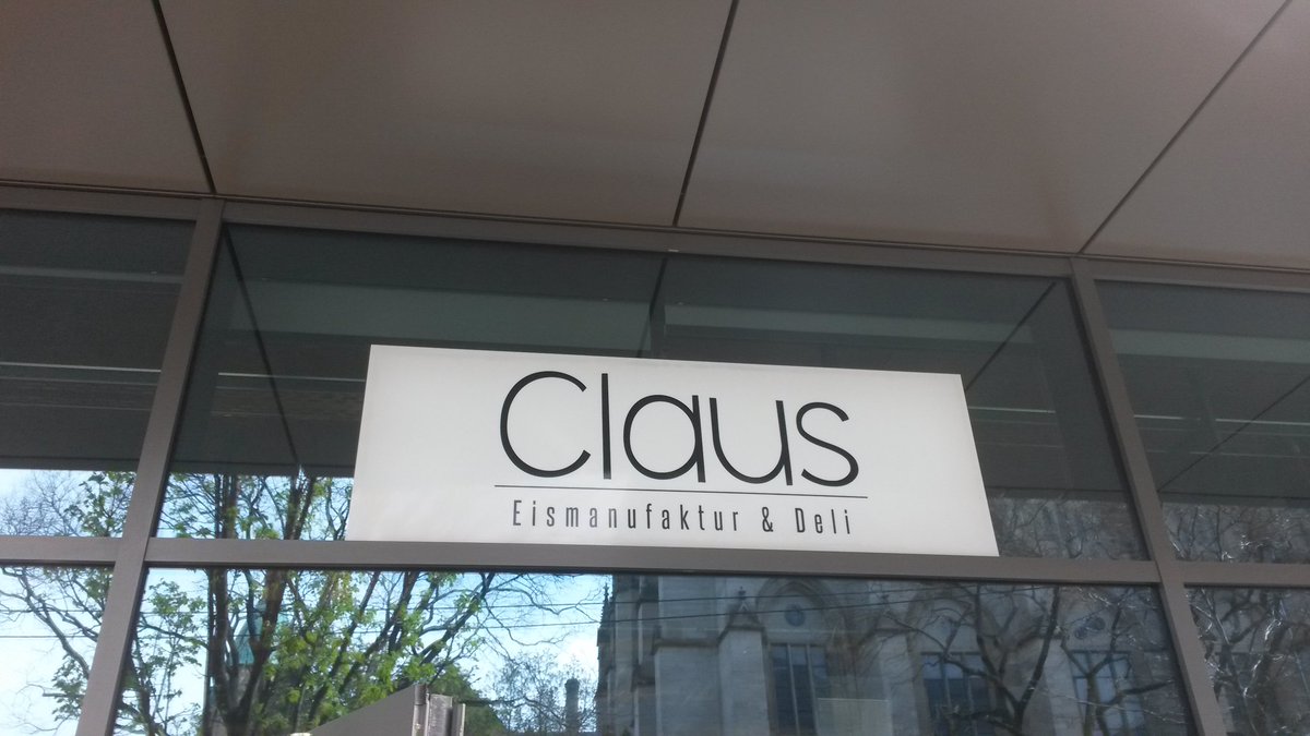 DaGr77's tweet photo. Mit nem Bulli fing alles an, seit >1 Jahr gibt's ihn nun in der TÜ #Claus 3. Station #kaffeis @DasKaffeis https://t.co/D1HKZvlyay