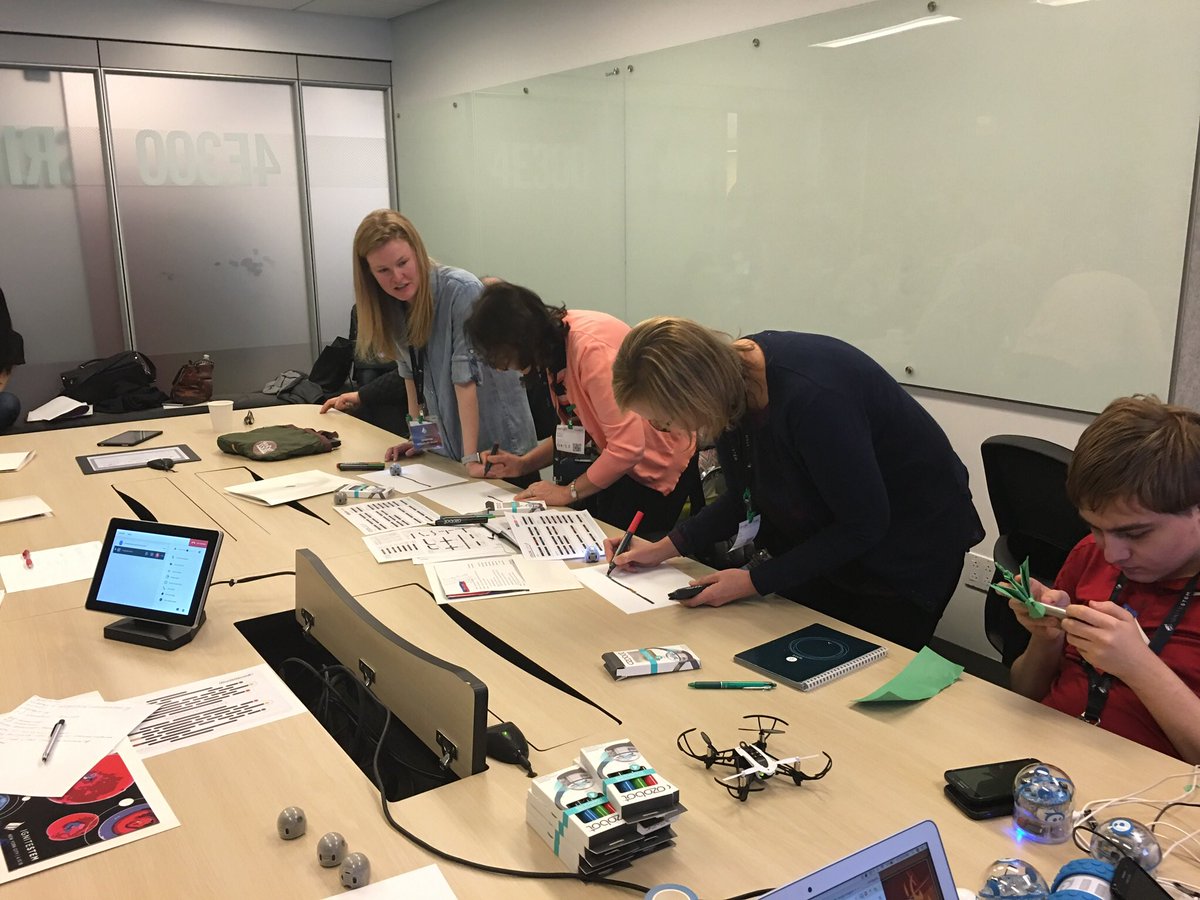Principal_H's tweet photo. Some pics form our @ignite_stem session on Codng and Robots at @Google NYC with @DynamicDuda338 #wondertwins @EdTechMaker @TheConnectedEdu @bookgirl614 @MrPersad_BA #IgniteStem @jrochelle @DisruptedTv #bekindEDU #kidsdeserveit #tlap #LeadLAP #JoyfulLeaders #masterychat #satchat https://t.co/OaCbD6oDwn