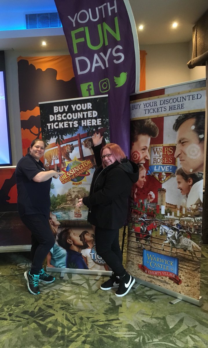 Owls_adventures's tweet photo. Look who I bumped into! @Tracy_Piercy_  @Girlguiding @merlinforgroups @CWOA fun day learning about where we can go with our groups. #Fun #sleepovers https://t.co/IkPUKkVp7Y