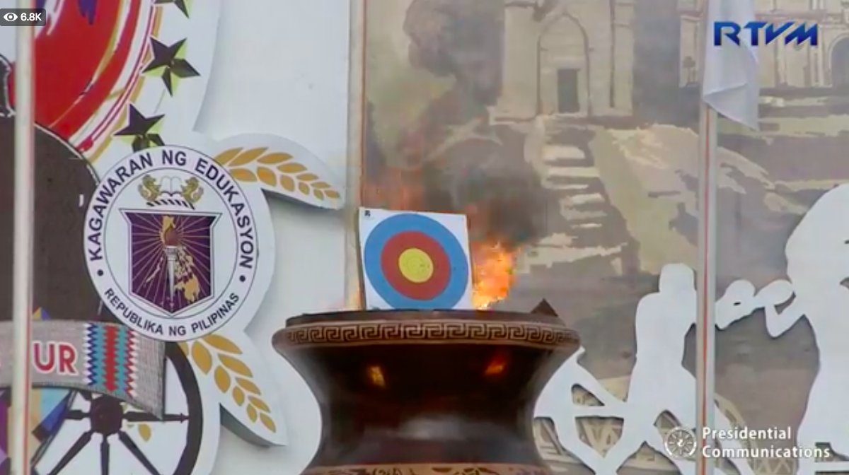 RapplerSports's tweet photo. Filipino archer and Youth Olympics gold medalist Gab Moreno lit the #PalarongPambansa2018 cauldron! 

LIVE UPDATES: https://t.co/OG6c4h4A5t https://t.co/X8yMdTF0Vd