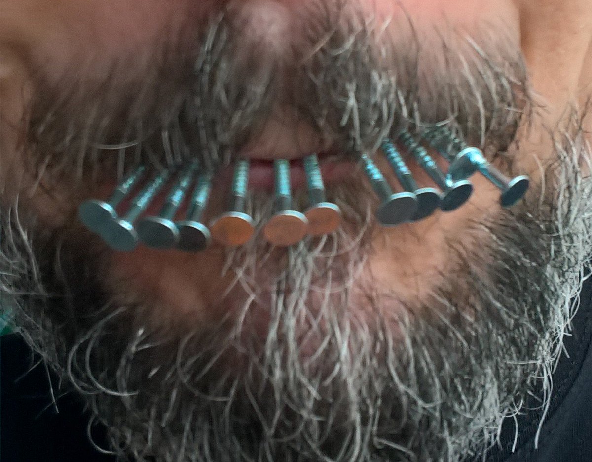 BarnBarnacle's tweet photo. #wardrobemaking https://t.co/vcd61H1740