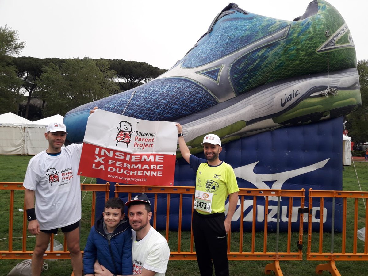 Parent_Project's tweet photo. Marco Martino, Stefano Siciliano e Stefano Speranza alla 20ª edizione della Roma Appia Run per #fermareladuchenne #duchenne #becker https://t.co/rXgvWNE4CZ