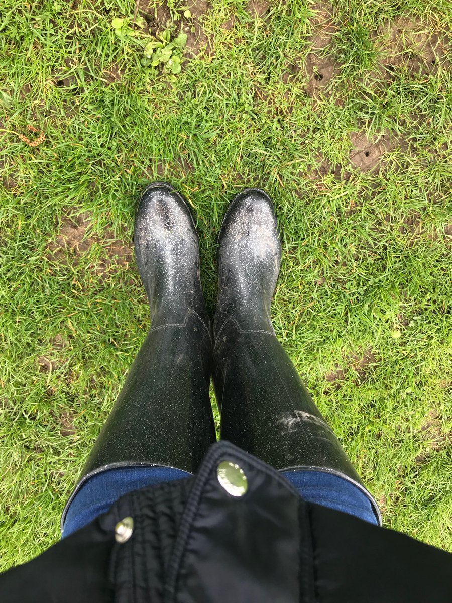 karlywhittaker's tweet photo. #Sunday Mum, rugby in the cold👌it must be spring💨❄️🌪🌧🌈 at least I get to wear my #sparkly welly’s.... always a silver lining. https://t.co/d9mvDTr15z