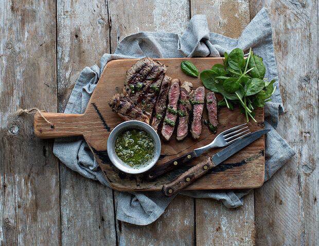 CountryCrestFS's tweet photo. We’re going to banish the rainy day blues by cooking up our Grand Cuts offer...
2 x 8oz @CountryCrest rib eye steaks €9.95, save €3.00.
Offer ends 17/04/18, subject to availability.
#Irishbeef #locallyreared #farmtofork #loveIrishfood #shoplocal #eatlocal https://t.co/txjrnbCaCE