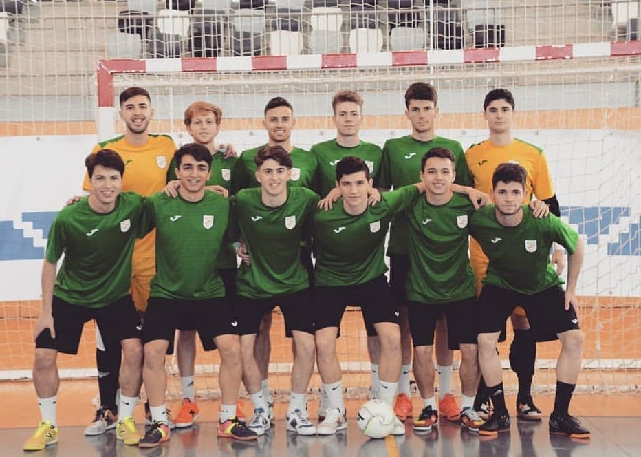 sala5martorell's tweet photo. Hoy a las 12 h. la selección #sub19mascfs de la @fcf_cat disputará la final del campeonato de España de selecciones autonómicas ante la selección aragonesa en la localidad de #Utebo (Zaragoza).
Representación de nuestra entidad, dentro del Staff Técnico de esta selección. https://t.co/0JM03q0ag3