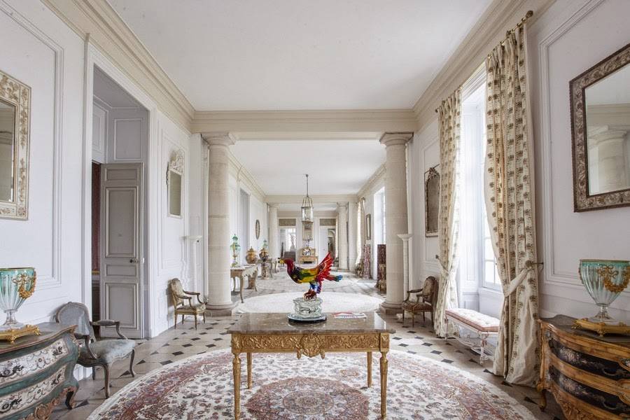 secretshistoire's tweet photo. 🎂 Il y a 254 ans disparaissait Madame de Pompadour ! 
▶️ Tout dans l'aménagement du #chateau de #Menars nous rappelle sa recherche de confort et de volupté ! 🏰 #secretsdhistoire #CeJourLa https://t.co/ZHaIViNCf2