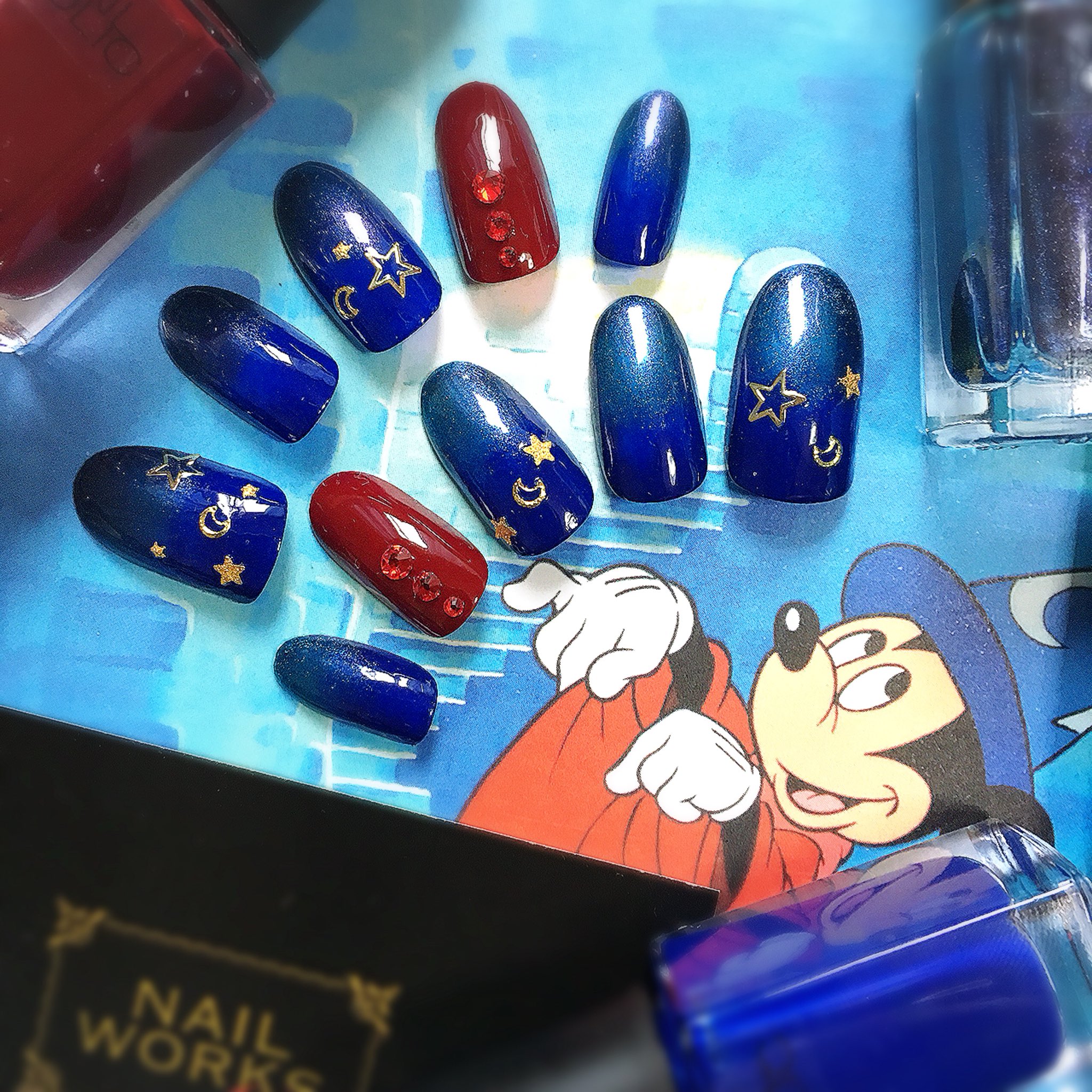 けんじ Na Twitteru Fantasia Tdl Happy 35th Anv かっこかわいい Nail ネイル Selfnail セルフネイル Nailholic Kose ネイルホリック ネイル男子 Disneynail ディズニーネイル 弟子くん Fantasia T Co Lkx00cwhig