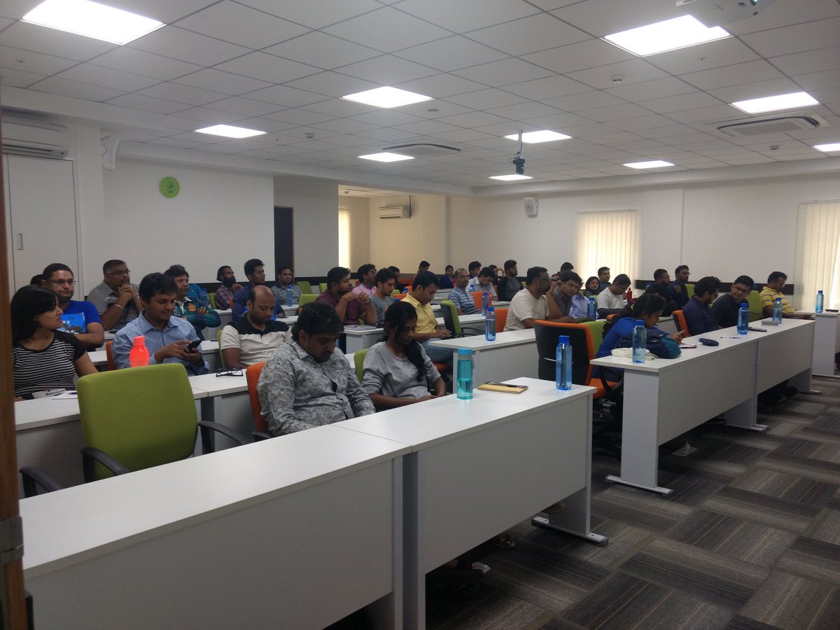 vijaydwivedi_'s tweet image. And it&apos;s a full house! #AI #LearningForLife
