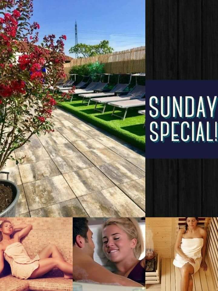 saunamilano's tweet photo. #garden #sunshine #beautiful #Days #Saunatime #club #tops #SwapyNetwork 🎉👫 #couples #swingercouples #Spicy
12 - 21 https://t.co/stxdcYdsDW