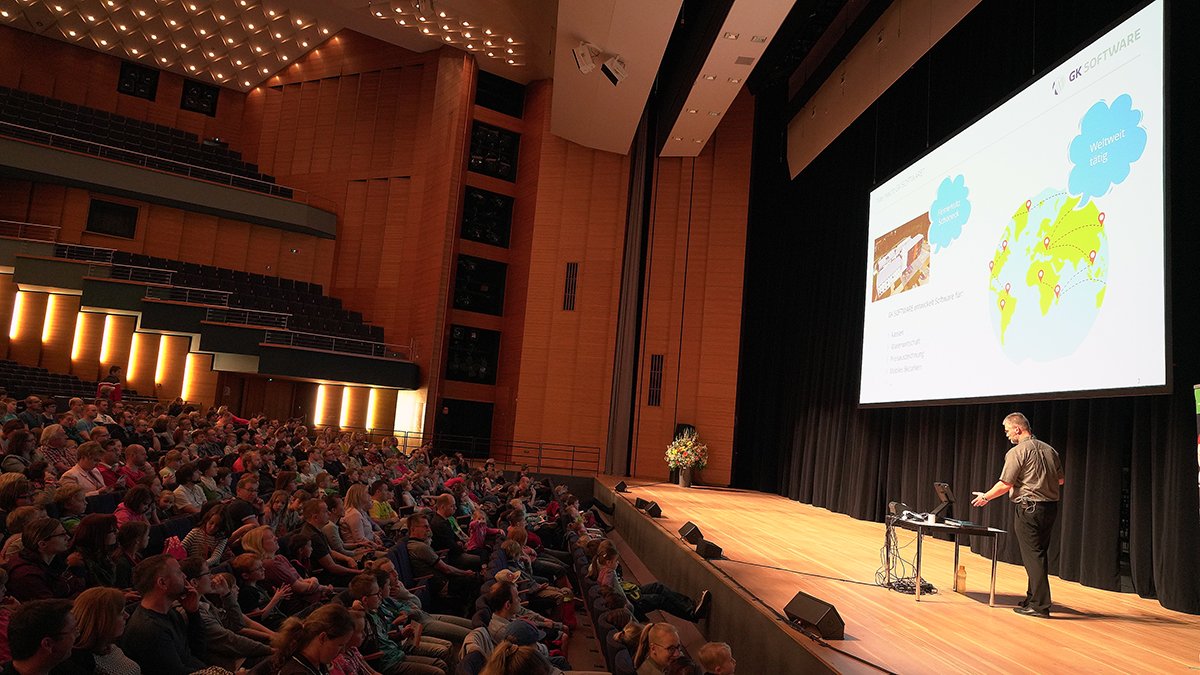 Der Weg der Gummibärchen in den Supermarkt ist aufgeklärt und "JA" sie können doch schmelzen, wie wir soeben von einem unserer eifrigen Studenten erfahren haben. ;) Vielen Dank an die Teilnehmer der <a href="/TUChemnitz/">TU Chemnitz</a> Kinderuni!

 📸<a href="/saz_inc/">sazinc GmbH</a>
