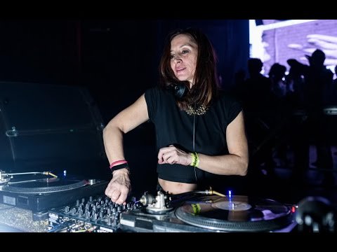 atmosferaradio3's tweet photo. Listo para escuchar cuando quieras nuestro último #Atmosfera del 15/04 con un adelanto del @levfestival y la sesión exclusiva de @PelachaRedsonja 
https://t.co/bUBGSD6EPc https://t.co/ERmKMy47W9