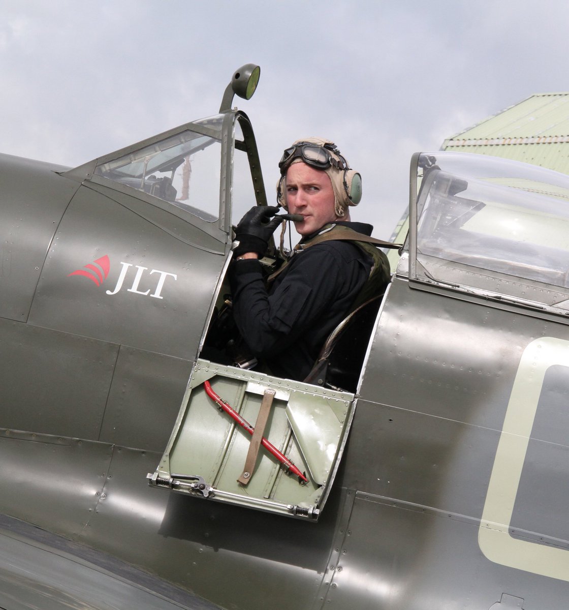 Carolyn Grace tweet media