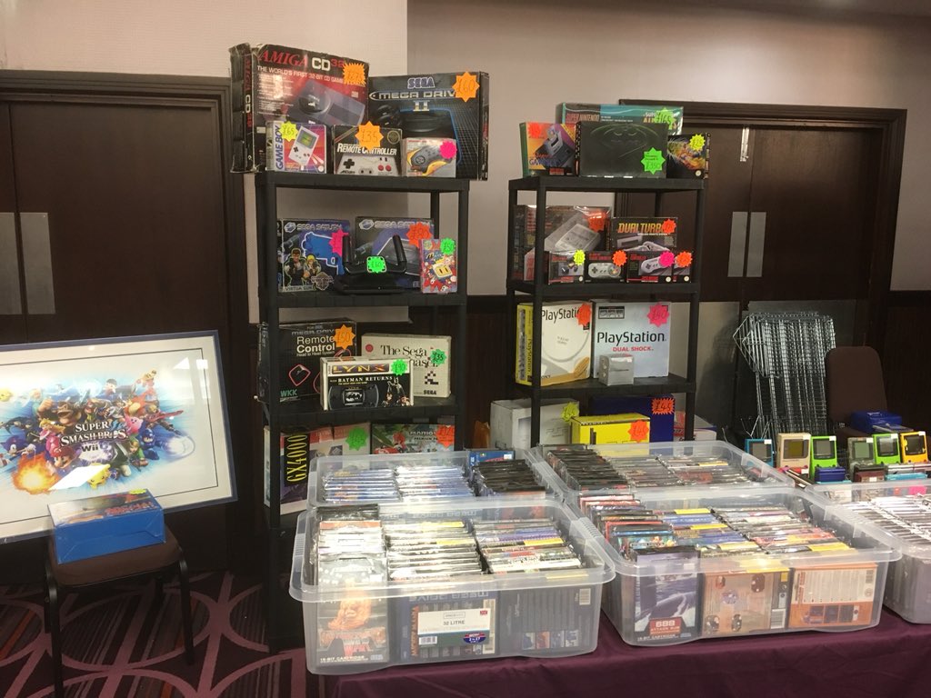 TheRetroHunter's tweet photo. All set up at London Gaming Market Pt1 @gamesyouloved https://t.co/JdgEw2PGSN