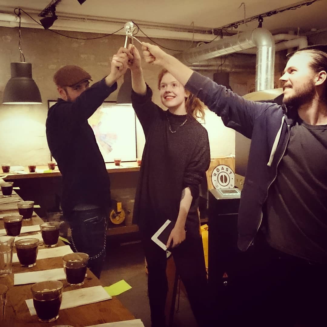 roastcom's tweet photo. One for all, all for one! The guys practicing for the Danish Cupping Championship ☕️☕️☕️ #sca #scae #scaa #cupping #specialtycoffee #coffeetime #barista #BaristaLife #coffeesubsciption https://t.co/bcA4UevV9Q