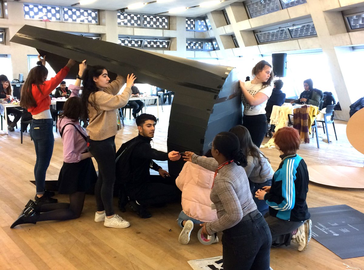 Read again about when we took over the Tate 😎😎 hubs.ly/H0bG22P0
#TateTakeover #TateModern
