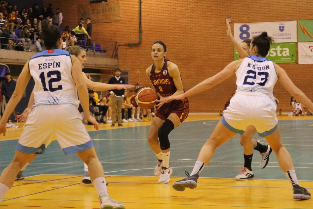 FBMadrid's tweet photo. Paula Palomares @palomekix se retira del baloncesto con 23 puntos, 4 rebotes y 7 asistencias en su último partido con @cbalcobendas, ayer en Almería. Números espectaculares en el adiós de una grande del basket madrileño y nacional!! https://t.co/N94Lria1sY