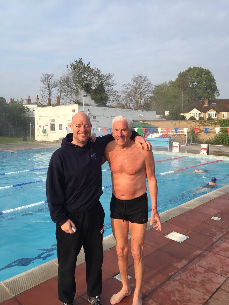 HamptonPool's tweet photo. John is running the @LondonMarathon again! This will be the 33rd time. 
How old is John? He normally says 76, but he is 87! 
That makes him the oldest runner in the marathon this year.
He is running for @age_uk &amp; needs help to get some donations.
https://t.co/8sVRReuBsk https://t.co/A55TXnO9TS
