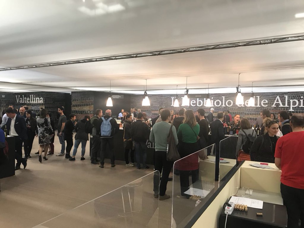 paroledivino's tweet photo. Cartoline dal @VinitalyTasting #vinitaly2018 #winelover @vuance @paoloigna1 https://t.co/ISaKfFfi33